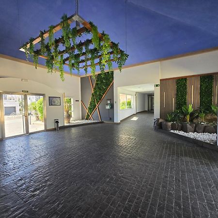 Superbe Appartement Avec Solarium Et Piscine Communautaire Росес Екстериор снимка