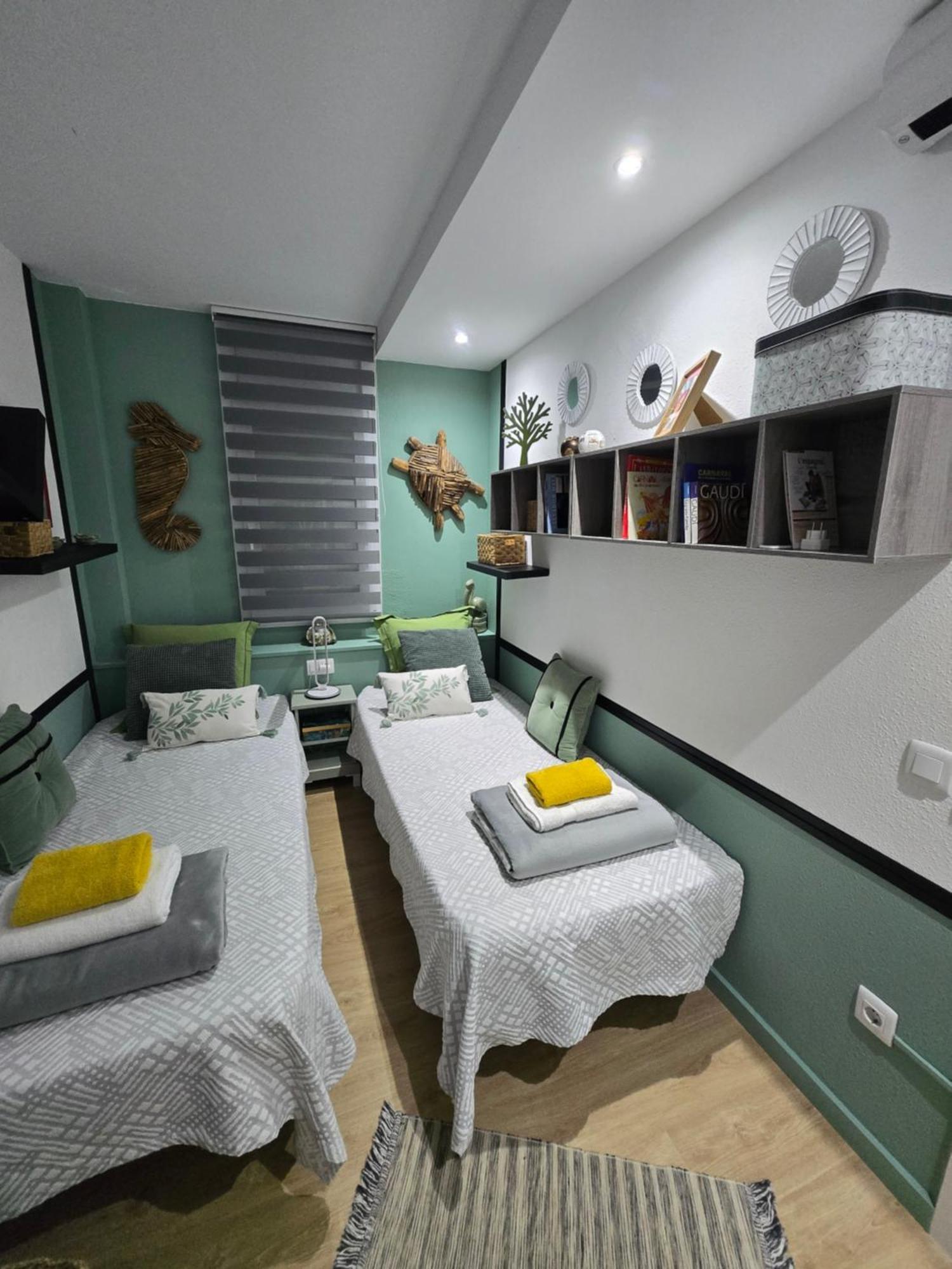 Superbe Appartement Avec Solarium Et Piscine Communautaire Росес Екстериор снимка